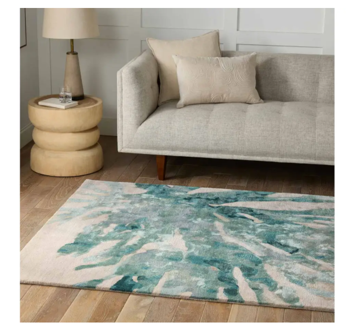 DELRAY, Seaside-Inspired Hues and a Stunning Sheen