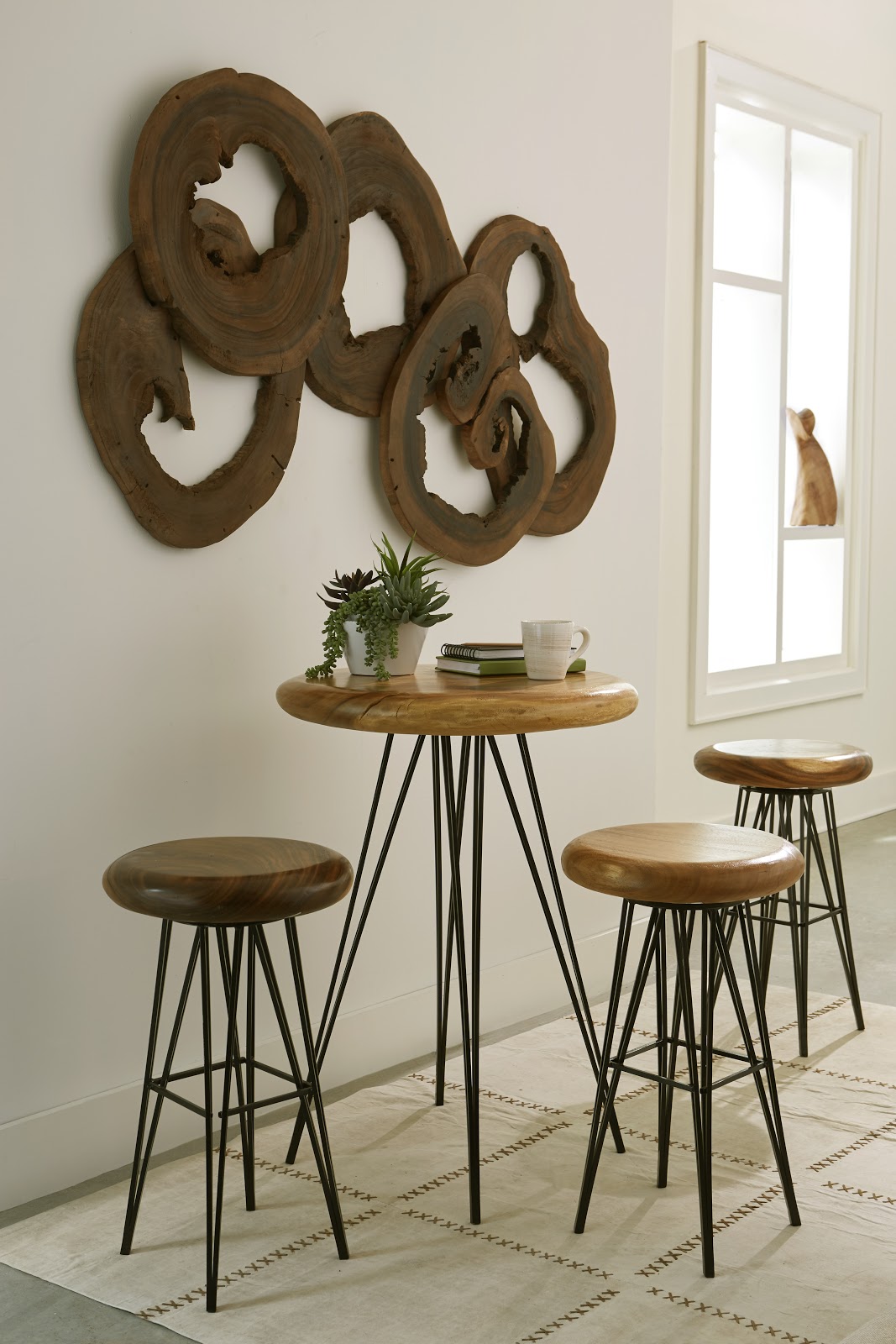 String Bar Stool on Black Metal Legs, Swivel Seat, Natural