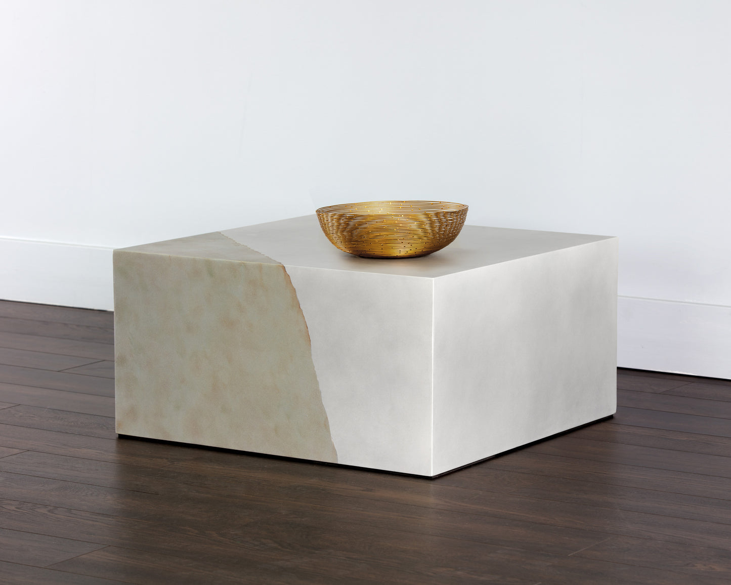 NAHLA KYSON COFFEE TABLE - SILVER