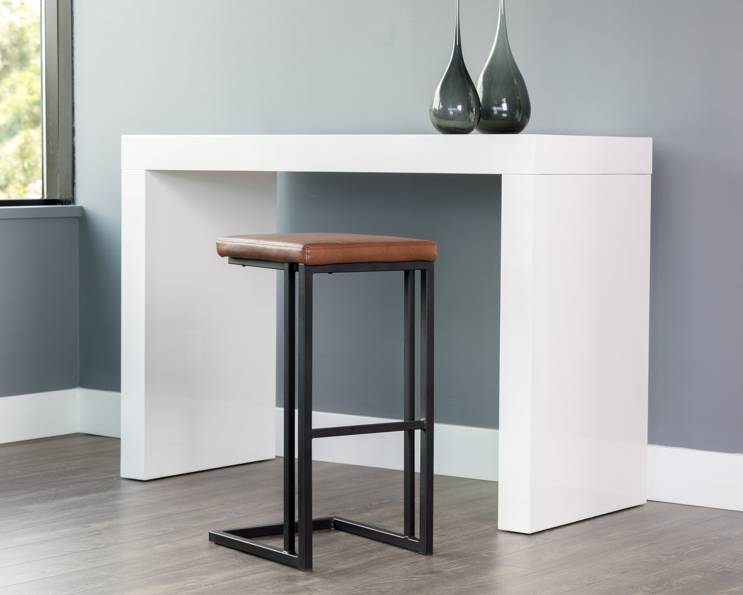 NAHLA BOONE BARSTOOL - BLACK - BRAVO COGNAC