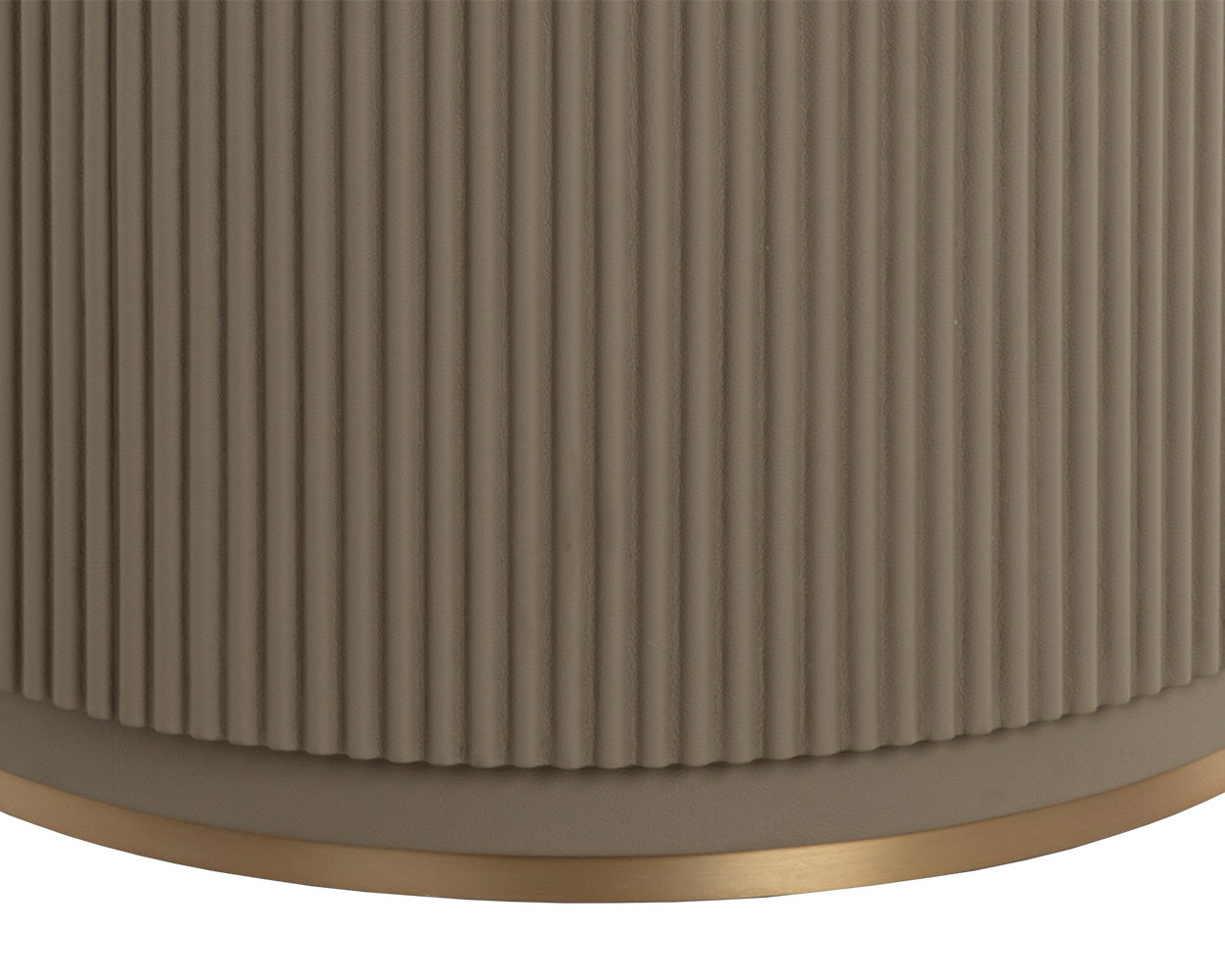 NAHLA CATALDI DINING TABLE - 59"