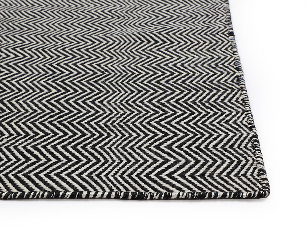 NAHLA CUSCO HAND-WOVEN RUG - BLACK / WHITE - 8' X 10'