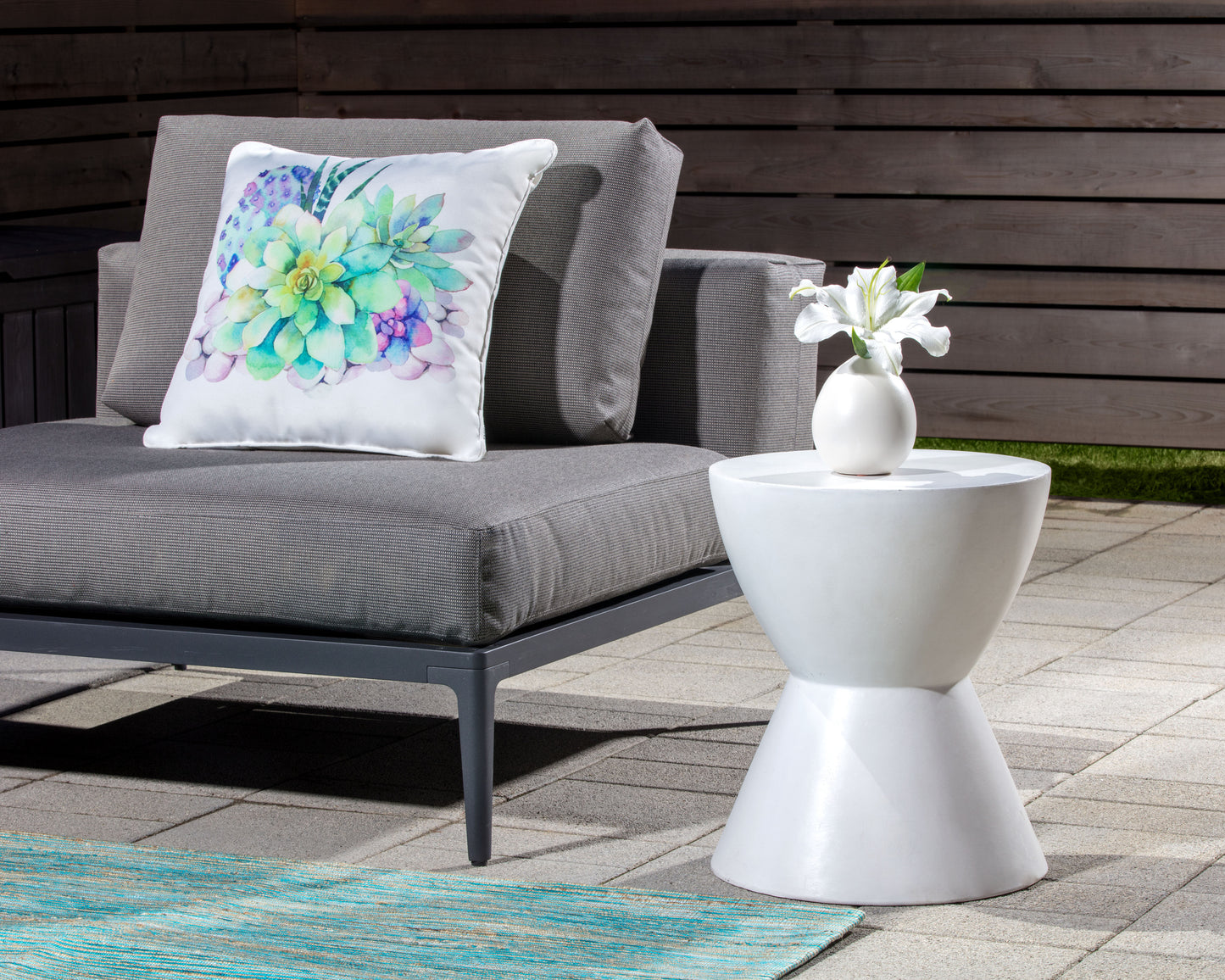 NAHLA LOGAN END TABLE - WHITE