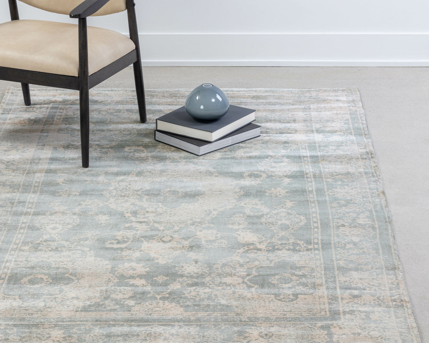 NAHLA BOCA HAND-LOOMED RUG - GREY - 9' X 12'
