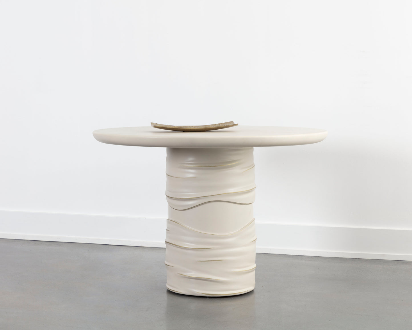 NAHLA ALANYA DINING TABLE - ROUND - 44"