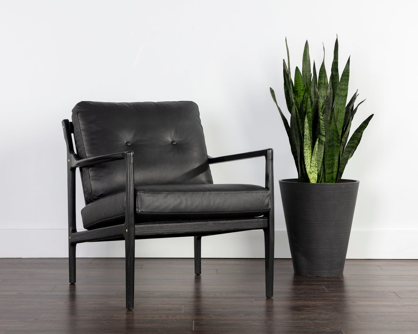 NAHLA GILMORE LOUNGE CHAIR - BLACK - BLACK LEATHER