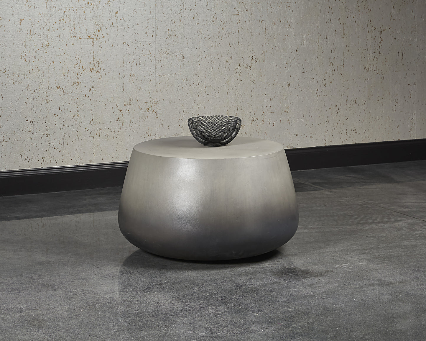NAHLA ARIES COFFEE TABLE - BLACK OMBRE