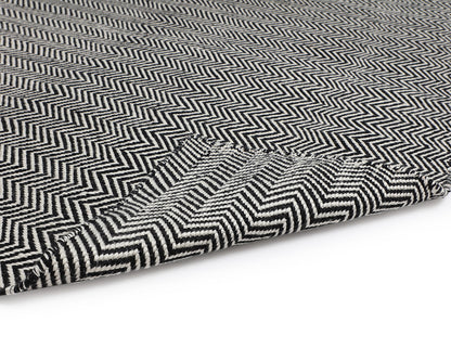 NAHLA CUSCO HAND-WOVEN RUG - BLACK / WHITE - 8' X 10'