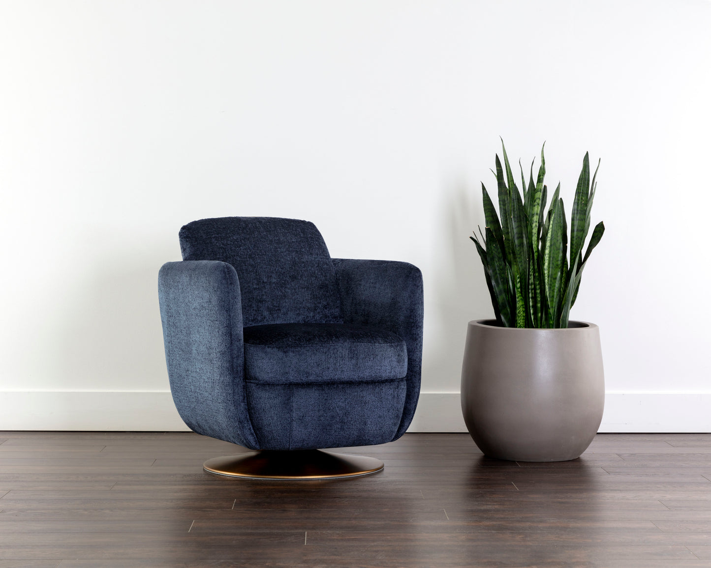 NAHLA GILLEY SWIVEL LOUNGE CHAIR - BERGEN NAVY