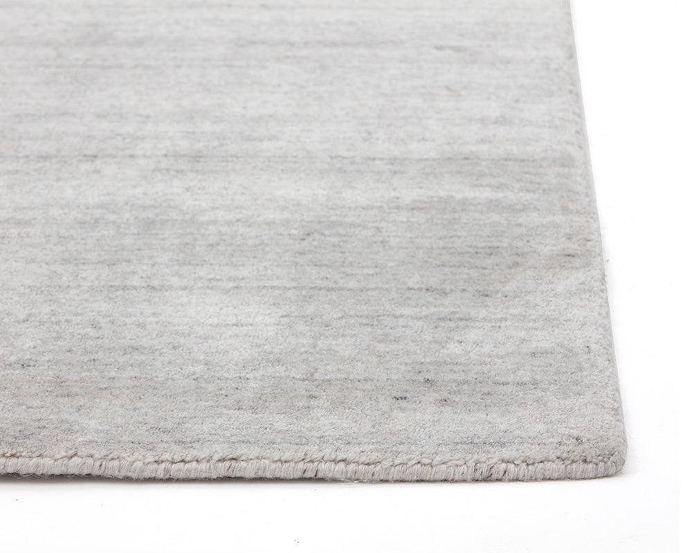 NAHLA ALASKA HAND-LOOMED RUG - GREY / IVORY - 8' X 10'