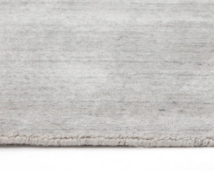 NAHLA ALASKA HAND-LOOMED RUG - GREY / IVORY - 8' X 10'