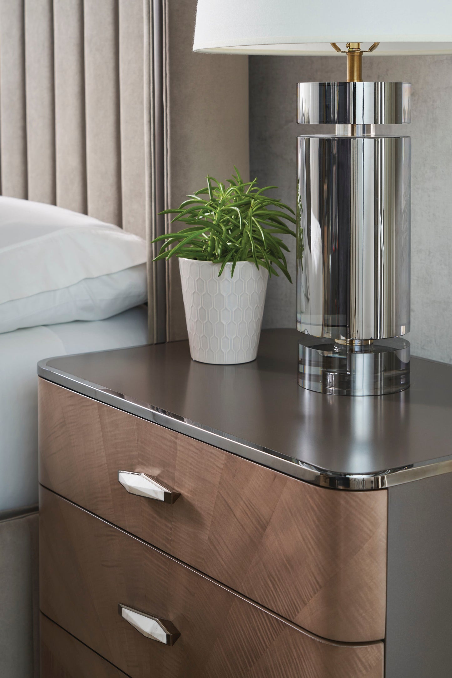 CONTINUUM KING BED