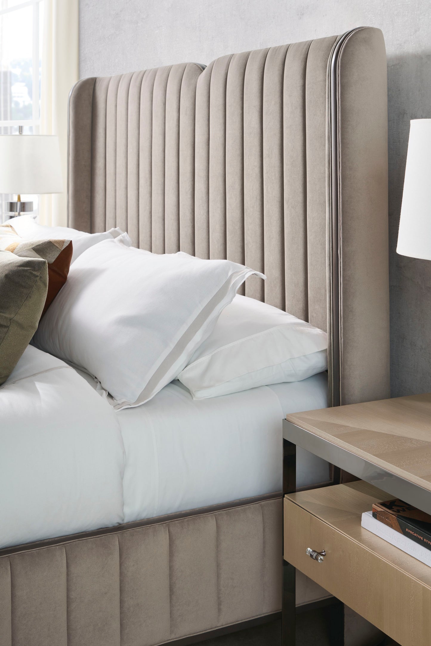 CONTINUUM KING BED