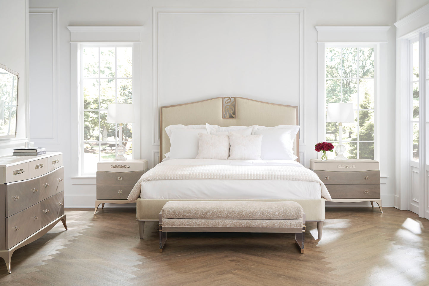 CRESCENDO UPH KING BED