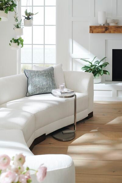 LOUNGE AROUND