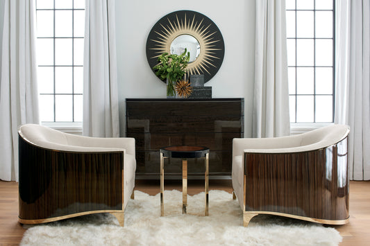 THE SVELTE CHAIR