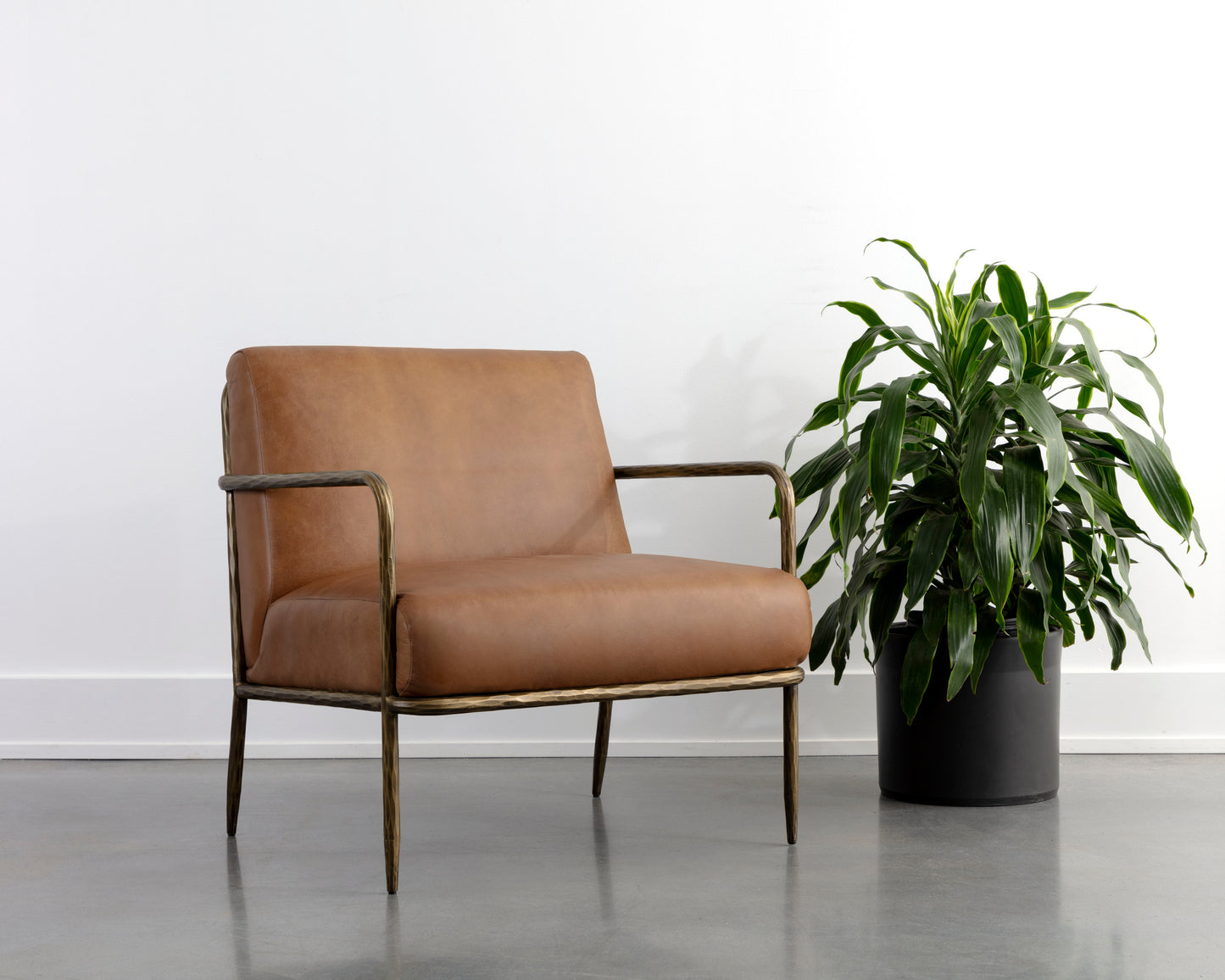 NAHLA LATHAN LOUNGE CHAIR - TAN LEATHER