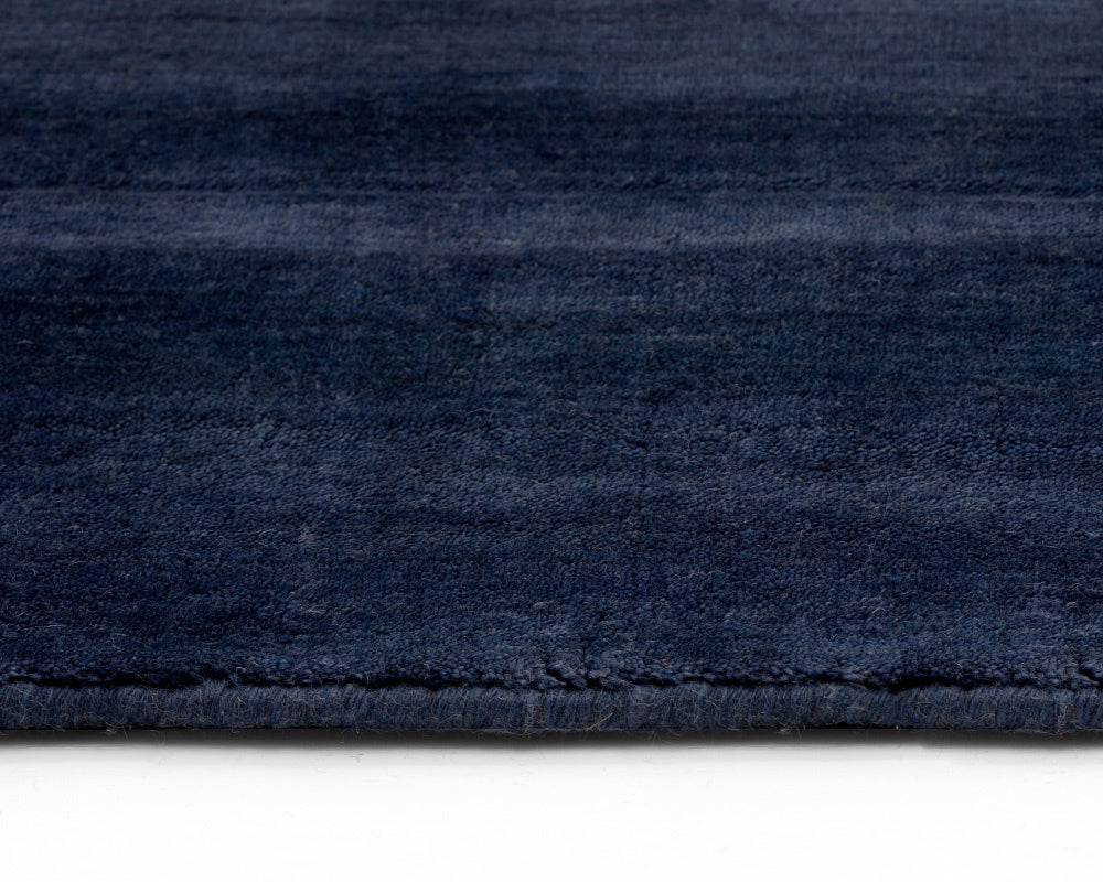 NAHLA ALASKA HAND-LOOMED RUG - NAVY - 5' X 8'