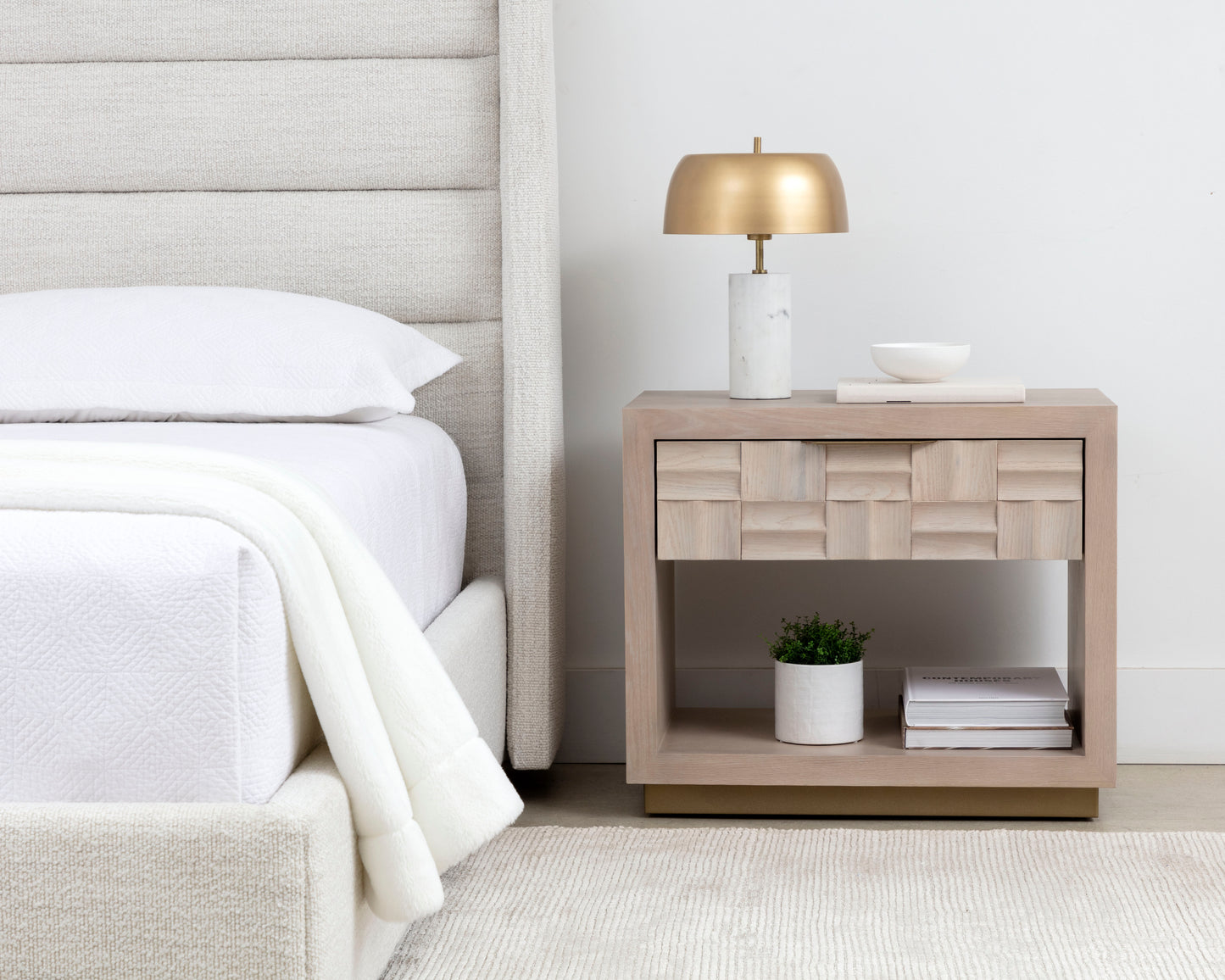 NAHLA EMMIT BED - KING - MERINO PEARL