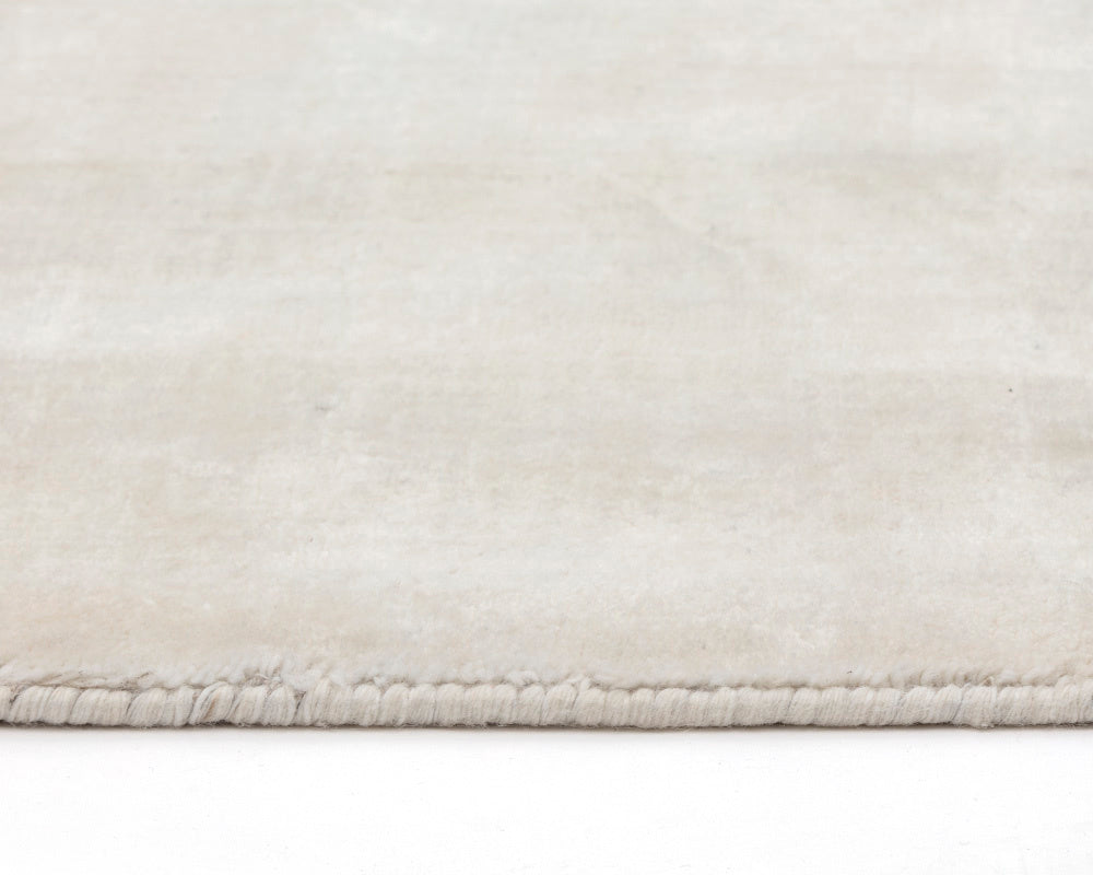 NAHLA ALASKA HAND-LOOMED RUG - WHITE - 8' X 10'
