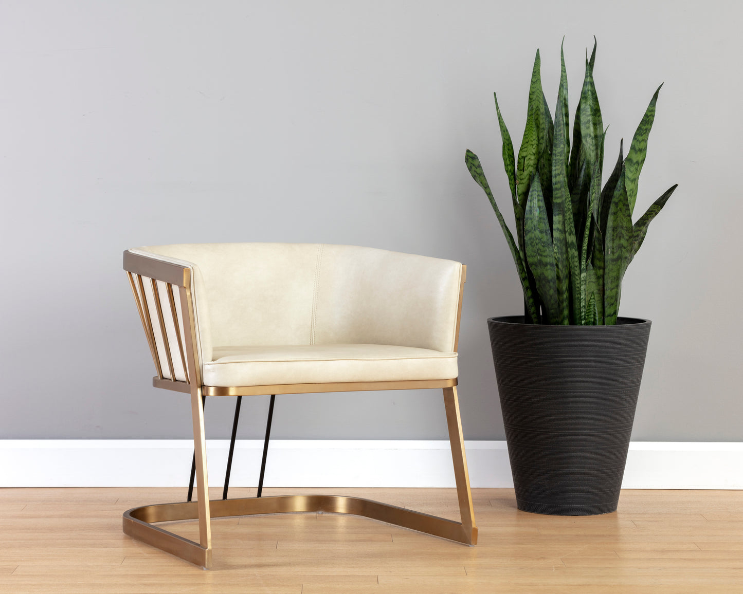 NAHLA CAILY LOUNGE CHAIR - BRAVO CREAM